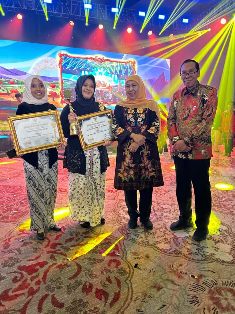SMAN 2 Lamongan Raih Prestasi Gemilang, Borong 4 Juara di Ajang SMA Award 2025! 🏆✨